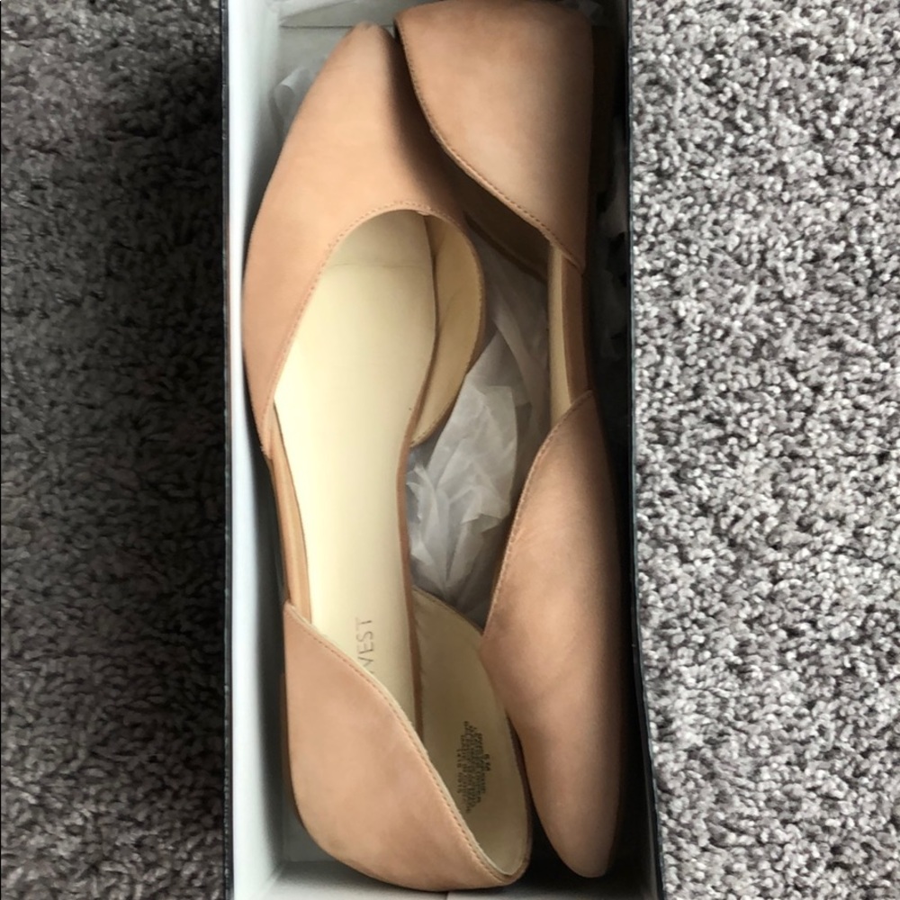 Nine West nude pointed flat